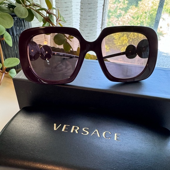 NEW‼️Versace VE4434 54mm Square Full Rim Bordeaux - Picture 8 of 17